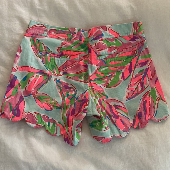 Lilly Pulitzer Buttercup Short Size 0 - Picture 2 of 4